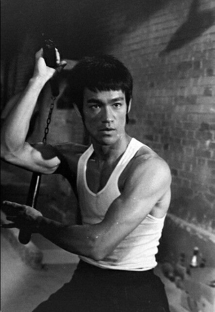 [Resim: Bruce-Lee.jpg]